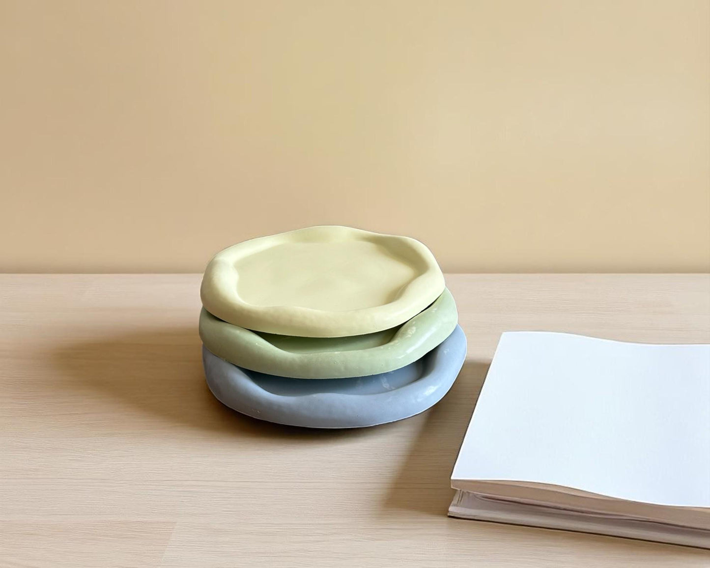 Luna Plate